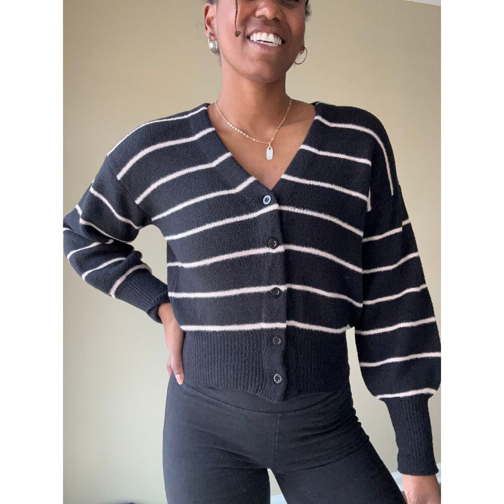 🥶 Ella Moss Black and Pink Striped Cardigan Size Small